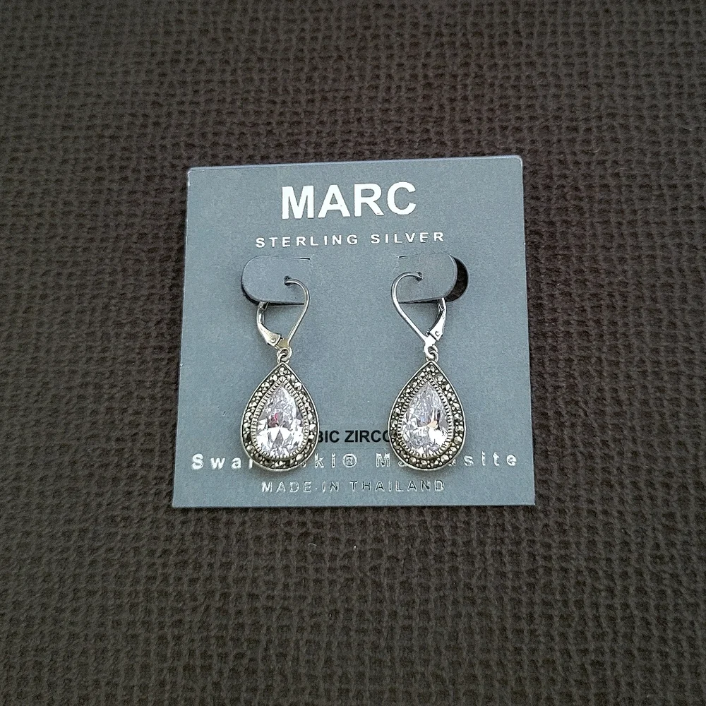 MARC Cubic Zirconia💎 Teardrop💧 Earrings with Swarovski Marcasite Gemstones - Picture 12 of 15